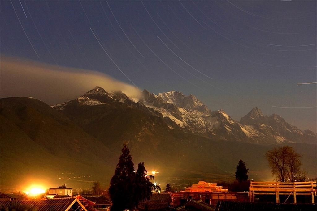 Lijiang Baisha Free Time Designed Hotel Exterior foto